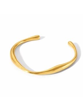 New! Gold Molten Cuff Bracelet NWOT